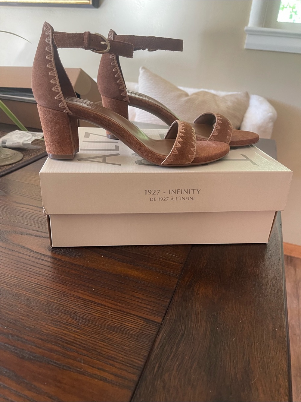 Naturalizer Tan Suede Zigzag-Stitch Block Heel Sandals NEW!. $60. Size 6.5 Wide
